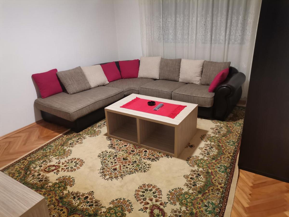 Stan Na Dan Pex Free Parking Apartamento Vranje Exterior foto